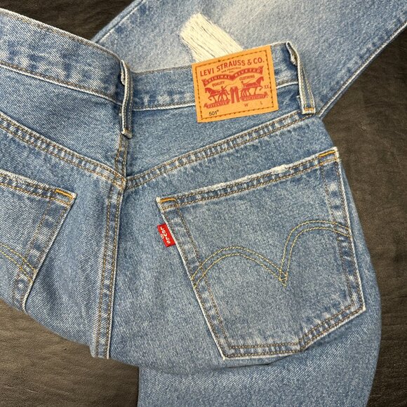 Women's 501 Levi's Jeans - Picture 4 of 4
